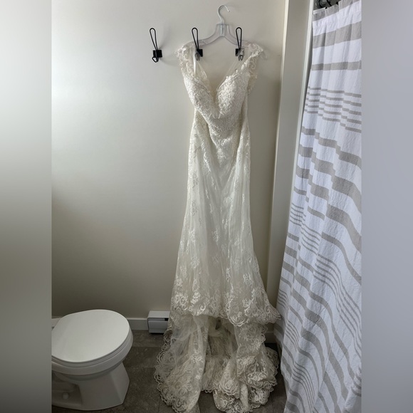 Ella Rosa Wedding Gown UNALTERED - Picture 5 of 10